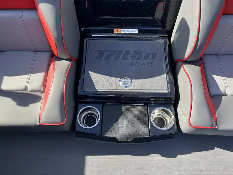 Slide: The Image of Triton 18 TrX 2024 - 21