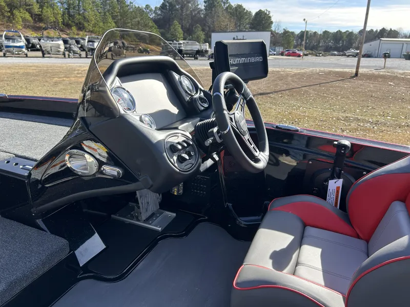 Slide: The Image of Triton 18 TrX 2024 - 22