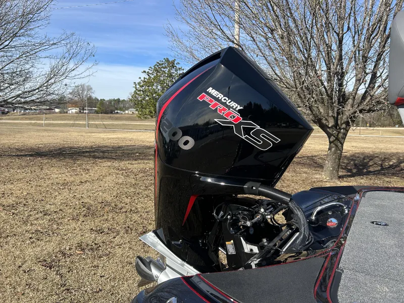 Slide: The Image of Triton 18 TrX 2024 - 3