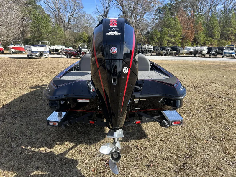 Slide: The Image of Triton 18 TrX 2024 - 4