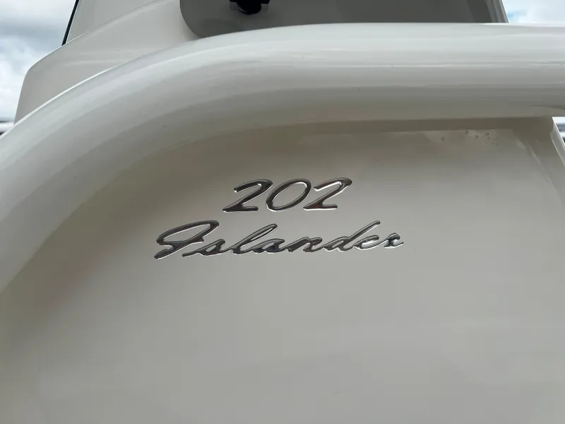 Slide: The Image of 2024 Pioneer 202 Islander boat model nameplate. - 9