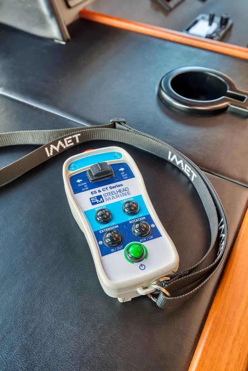 Slide: The Image of Remote control device on Hampton 750 Endurance LRC yacht, 2025 model. - 31