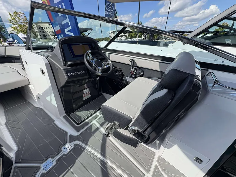 Slide: The Image of Monterey 275 SS 2026 - 23