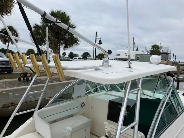 Slide: The Image of Top w/radar dome - 6