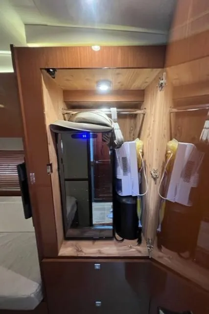 Slide: The Image of Sea Ray 510 Fly 2016 - 95