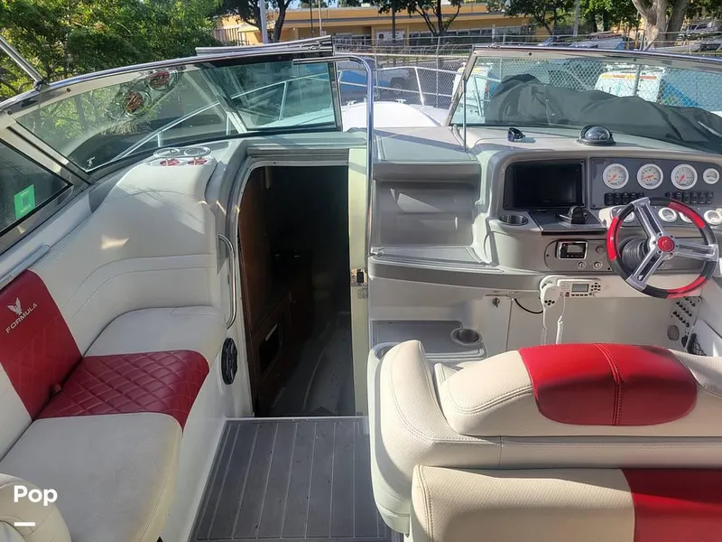 Slide: The Image of 2005 Formula 330SS for sale in Miami, FL - 14