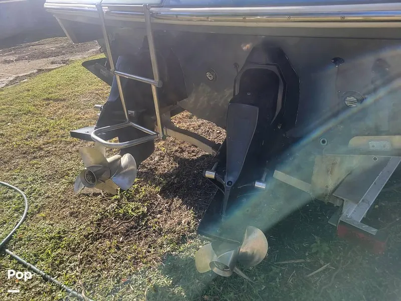 Slide: The Image of 2005 Formula 330SS for sale in Miami, FL - 48