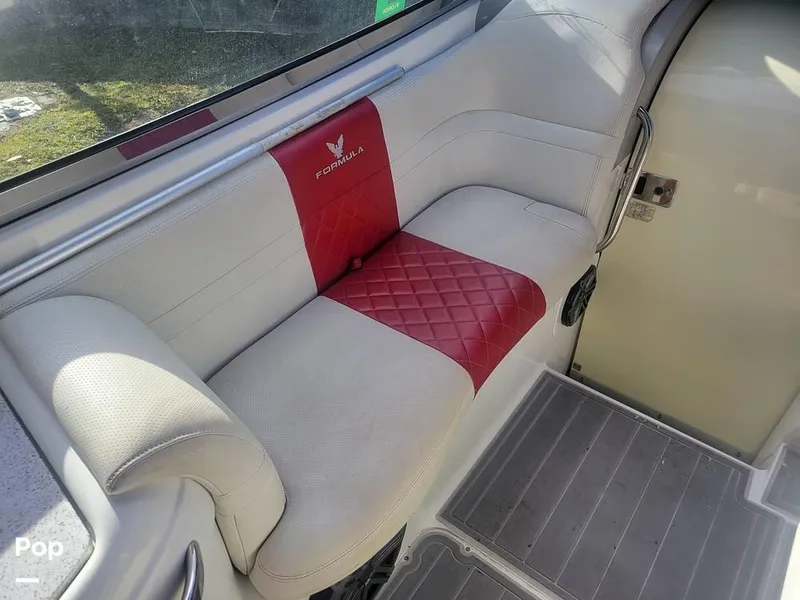 Slide: The Image of 2005 Formula 330SS for sale in Miami, FL - 58