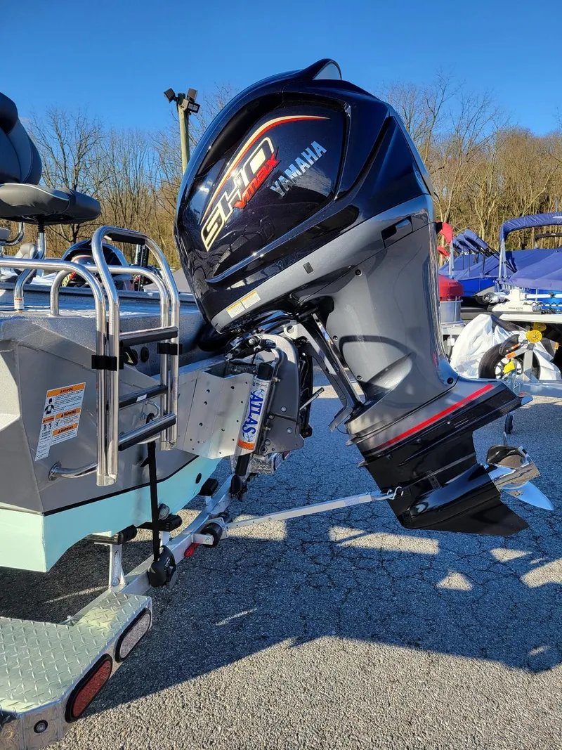 Slide: The Image of 2024 Xpress X23 Bay Lounge boat with Yamaha outboard motor, demo model, 5 hours use. - 15
