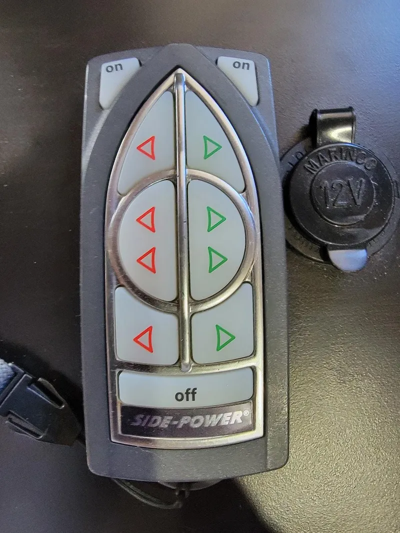 Slide: The Image of Remote control for 2008 Sumerset Houseboat with Side-Power thruster system. - 5