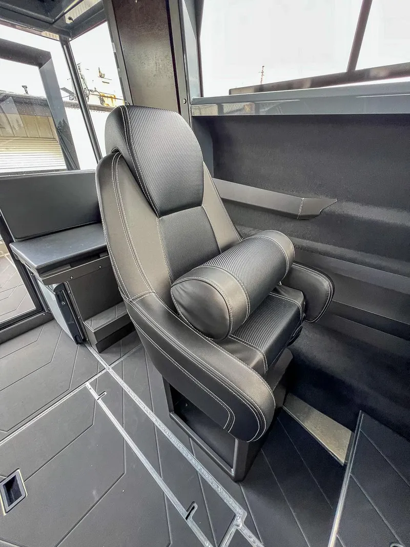 Slide: The Image of Stabi-Craft 2500 Ultracab XL 2026 - 12