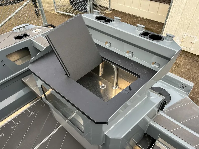 Slide: The Image of Stabi-Craft 2500 Ultracab XL 2026 - 22