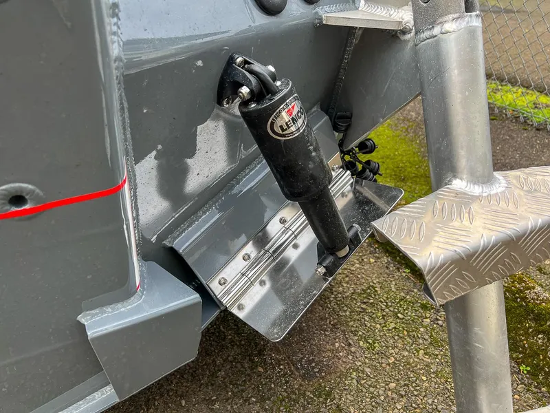 Slide: The Image of Stabi-Craft 2500 Ultracab XL 2026 - 24