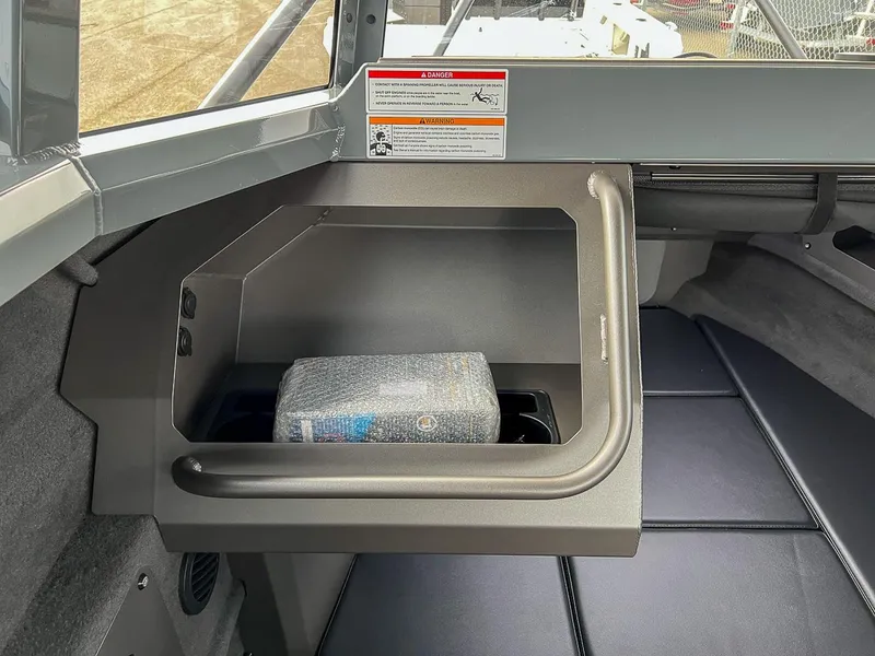 Slide: The Image of Stabi-Craft 2500 Ultracab XL 2026 - 9