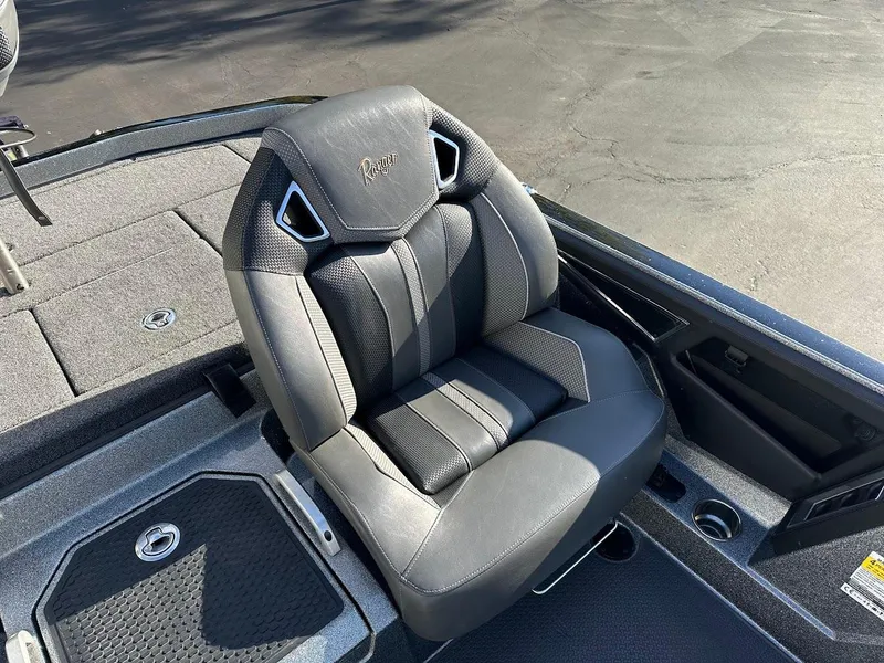 Slide: The Image of 2024 Ranger Z520R boat seat, black and gray design, premium comfort and style. - 17