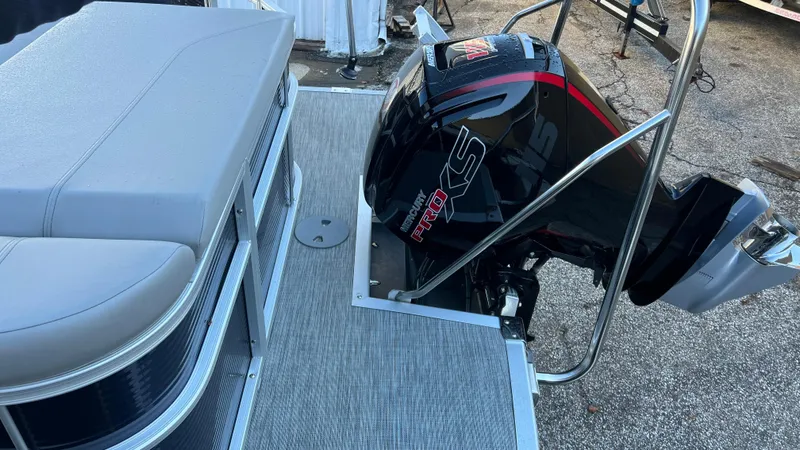 Slide: The Image of 2021 Bennington S20 pontoon boat with Mercury Pro XS outboard motor. - 7