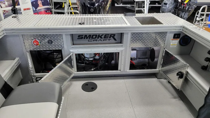 Slide: The Image of 2025 Smoker Craft Phantom 20 X2 offshore boat interior with Yamaha Vmax 250 SHO engine. - 15