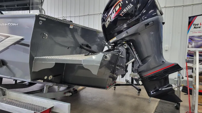 Slide: The Image of 2025 Smoker Craft Phantom 20 X2 with Yamaha Vmax 250 SHO outboard engine. - 22