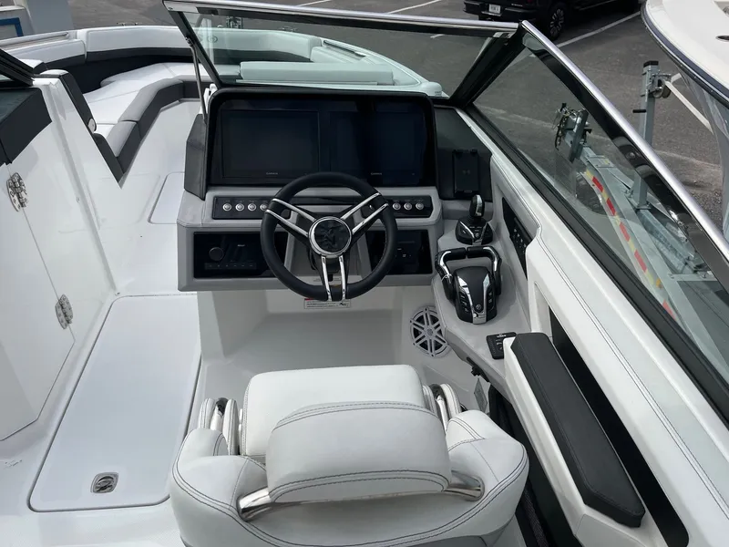 Slide: The Image of Cobalt R8 Outboard 2024 - 3