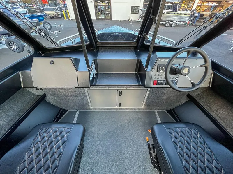 Slide: The Image of North River 25 Seahawk 2026 - 10