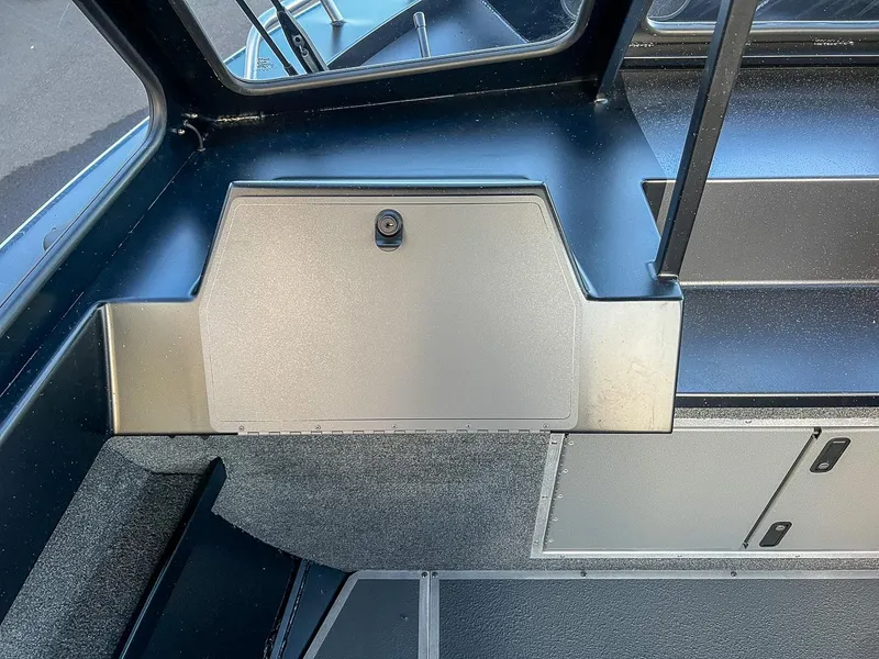 Slide: The Image of North River 25 Seahawk 2026 - 12