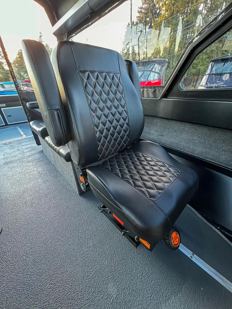 Slide: The Image of North River 25 Seahawk 2026 - 14