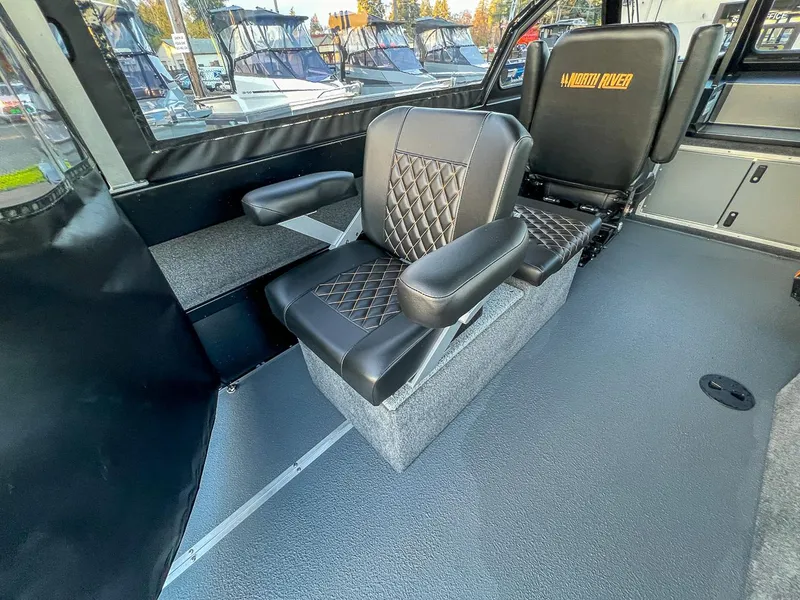 Slide: The Image of North River 25 Seahawk 2026 - 16