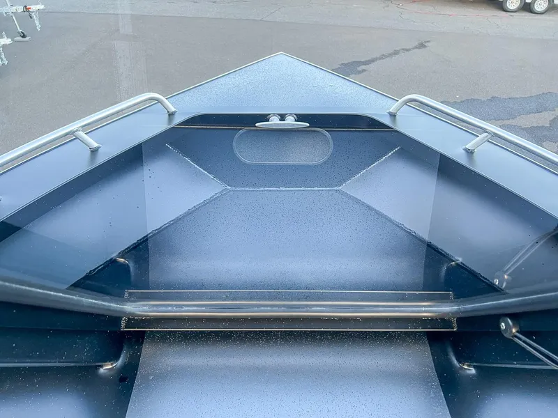 Slide: The Image of North River 25 Seahawk 2026 - 9