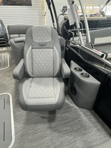 Slide: The Image of Boat accessories and documents on a Bennington 25 LTFB 2024 model. - 14