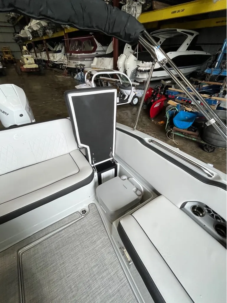 Slide: The Image of Crownline Boats E 230 XS 2024 - 5