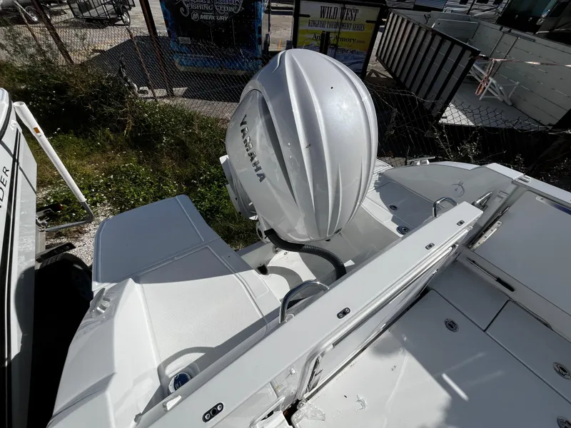 Slide: The Image of 2024 Jeanneau Leader 7.5 CC Series 3 with Yamaha outboard motor. - 27