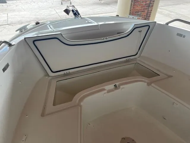 Slide: The Image of 2024 Jeanneau Leader 7.5 CC Series 3 boat storage compartment. - 45