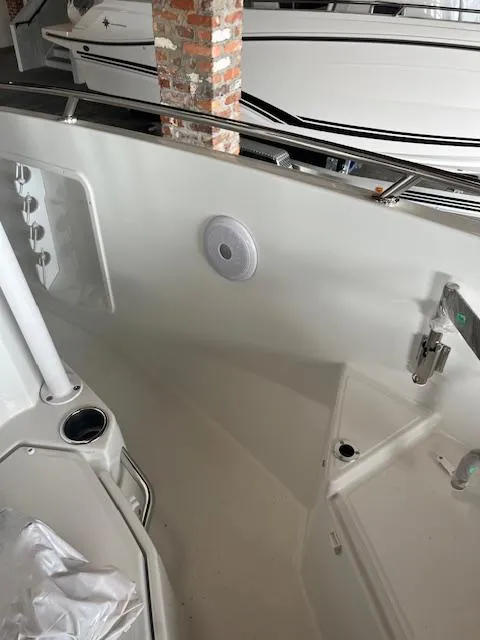 Slide: The Image of 2024 Jeanneau Leader 7.5 CC Series 3 boat interior detail. - 46