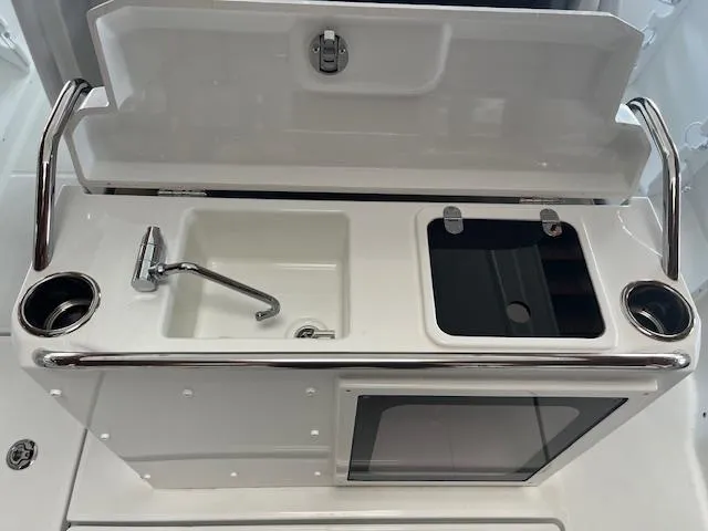 Slide: The Image of Jeanneau Leader 7.5 CC Series 3 2024 - 50