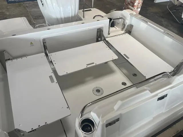 Slide: The Image of Jeanneau Leader 7.5 CC Series 3 2024 - 56