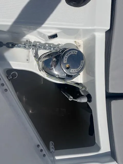 Slide: The Image of 2024 Jeanneau Leader 9.0 WA anchor windlass system. - 10
