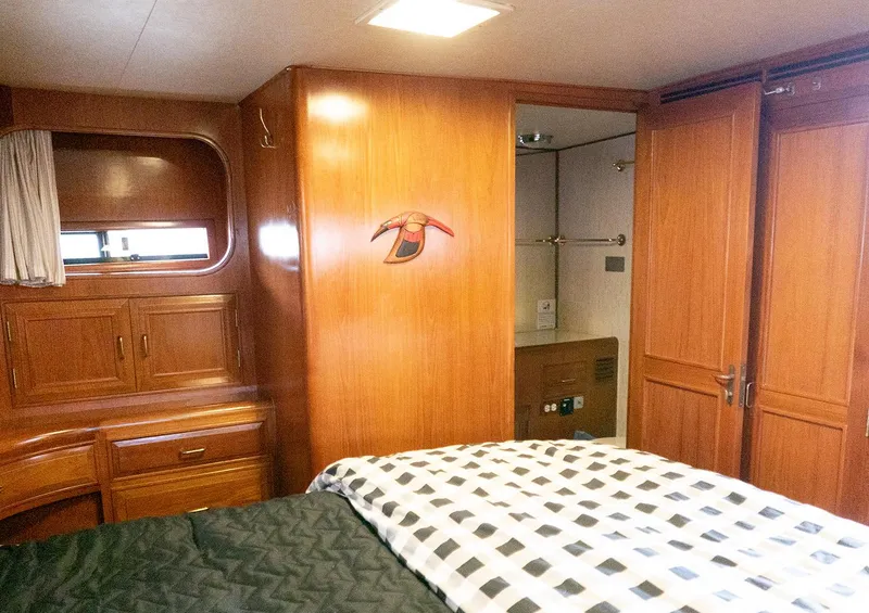 Slide: The Image of Ocean Alexander 440 CPMY 1989 - 105