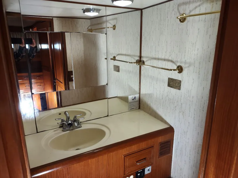 Slide: The Image of Ocean Alexander 440 CPMY 1989 - 107