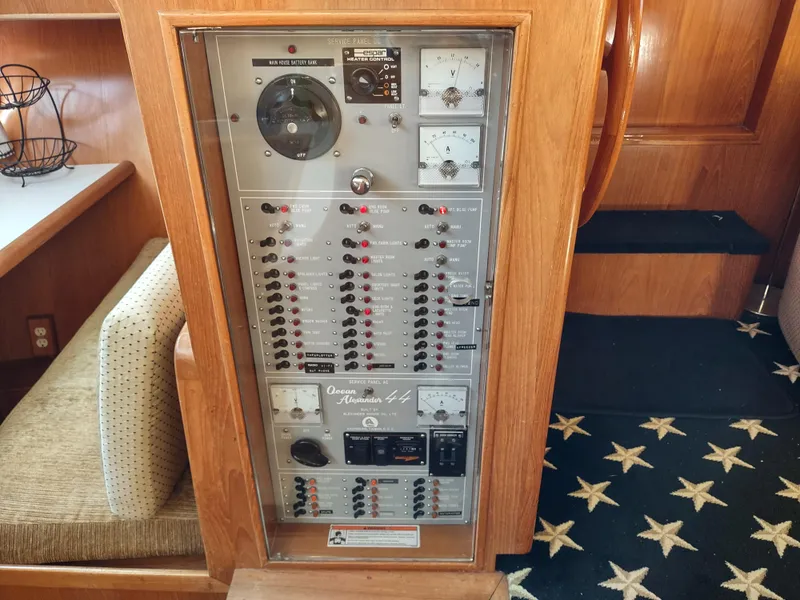 Slide: The Image of Ocean Alexander 440 CPMY 1989 - 111