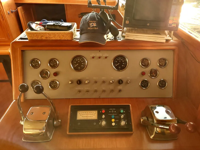 Slide: The Image of Ocean Alexander 440 CPMY 1989 - 60