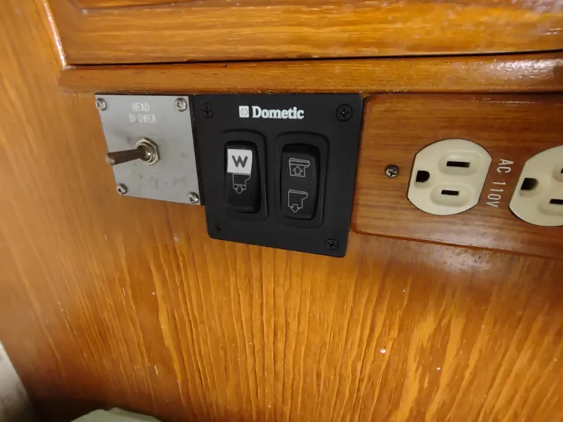 Slide: The Image of Ocean Alexander 440 CPMY 1989 - 72