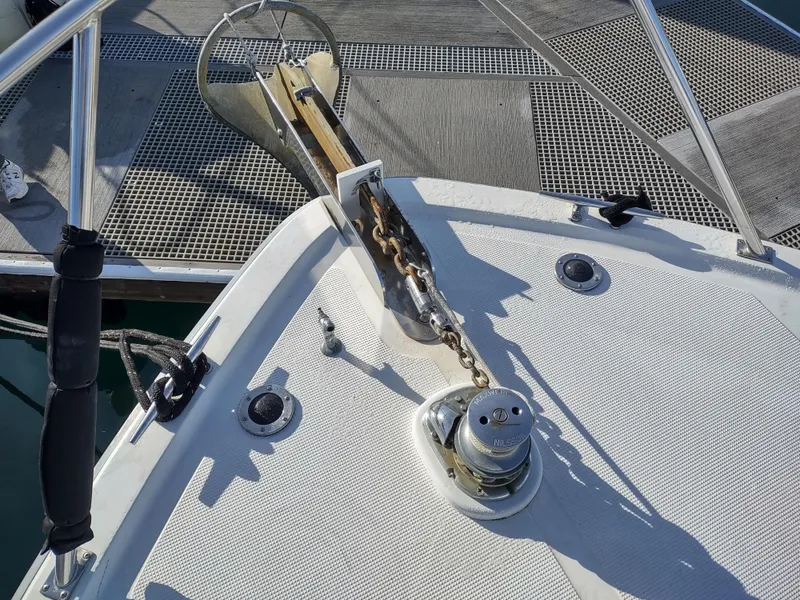 Slide: The Image of Anchor and windlass system on 1989 Ocean Alexander 440 CPMY yacht. - 9