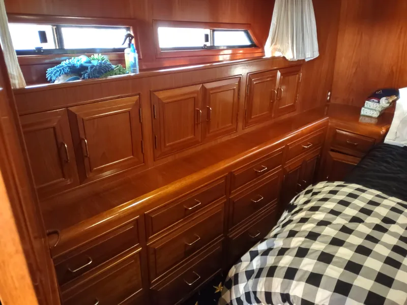 Slide: The Image of Ocean Alexander 440 CPMY 1989 - 92