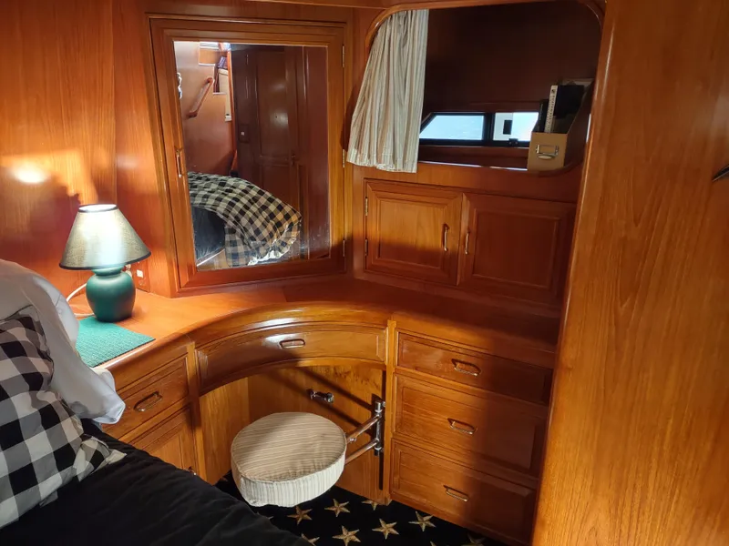 Slide: The Image of Ocean Alexander 440 CPMY 1989 - 97