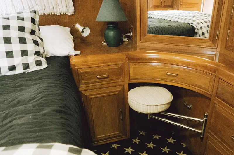 Slide: The Image of Ocean Alexander 440 CPMY 1989 - 99