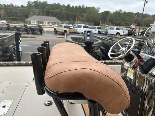 Slide: The Image of Avid 21 FSX 2024 - 11