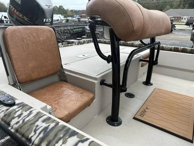 Slide: The Image of Avid 21 FSX 2024 - 12