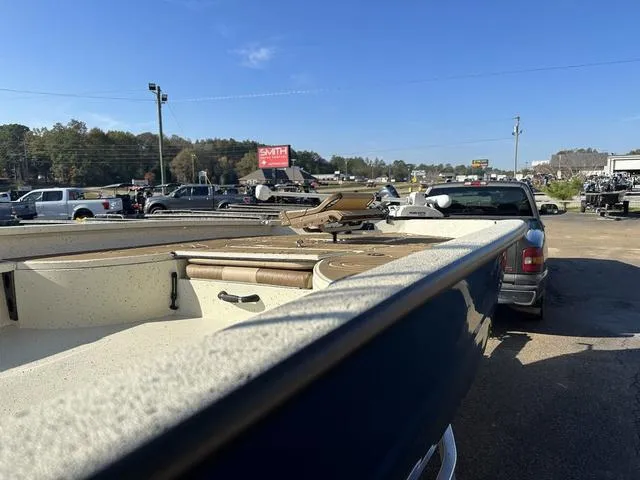 Slide: The Image of Xpress X23B 2024 - 12