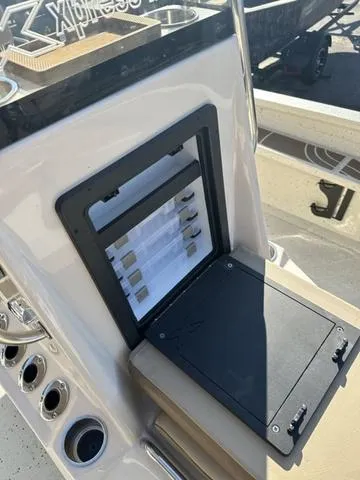 Slide: The Image of Xpress X23B 2024 - 20