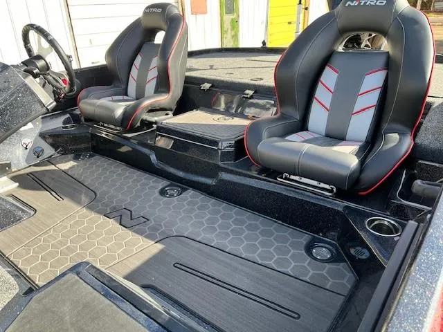 Slide: The Image of 2024 Nitro Z21 XL Pro boat interior with dual seats and modern design. - 7